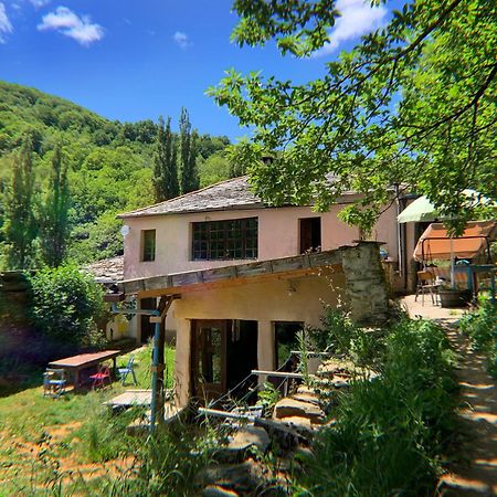 Albergue Eco El Beso - Vegano Triacastela Ngoại thất bức ảnh